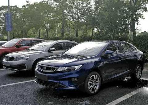 新款吉利帝豪GL行将上市，首搭1.4T动力，轿跑式造型