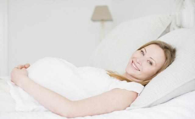 对于孕妇生孩子最尴尬得事情莫过于男医生给你