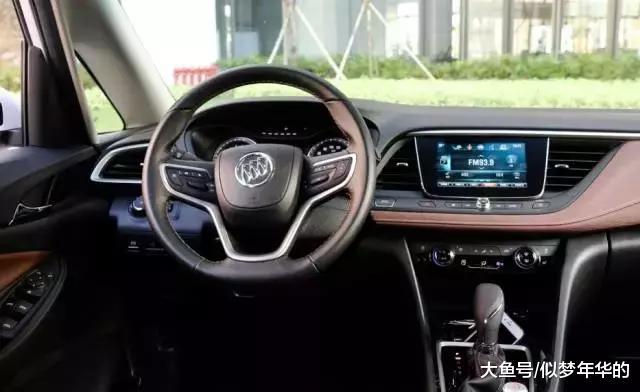 小公务舱GL6售14万起, 标配全景天窗, 完爆GM