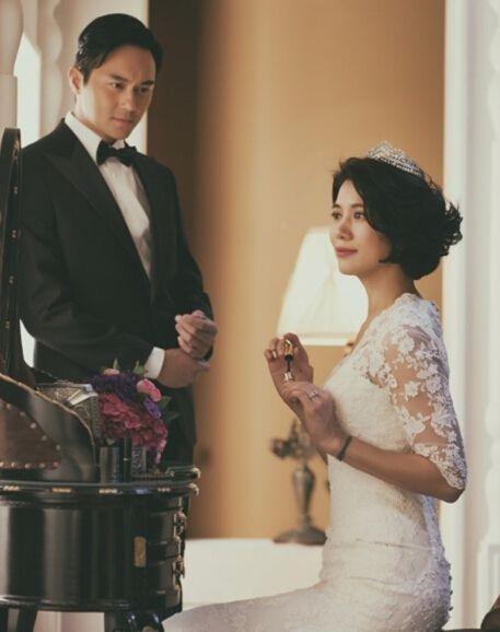 袁咏仪出门买包三套路,张智霖模仿到精髓,自己