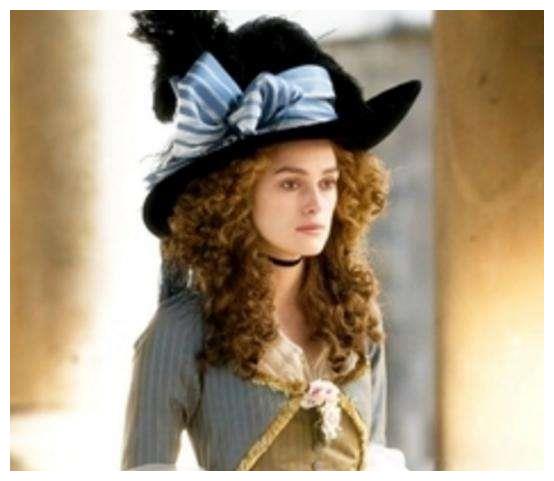 她本是流浪女, 被公爵夫人收留, 最后却成为公爵夫妇的第三者