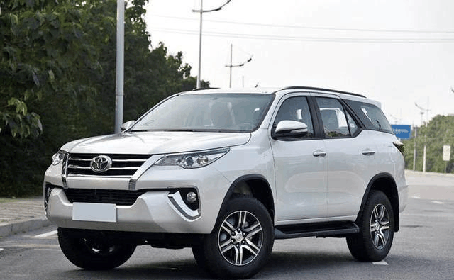 全车进口34万, 比陆巡大, 比陆巡还大, V6发动机, 2.0L超大排量!