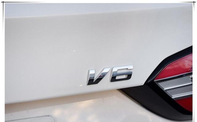 号称国产“宝马X1”！十佳发动机月销量破万，9万让哈弗H6尴尬！