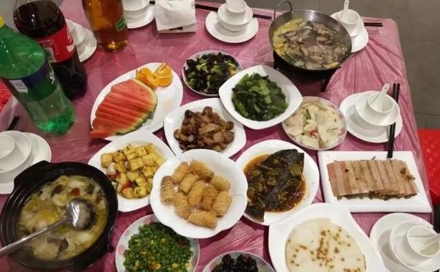 詹桂华:随州年饭桌上菜式的讲究