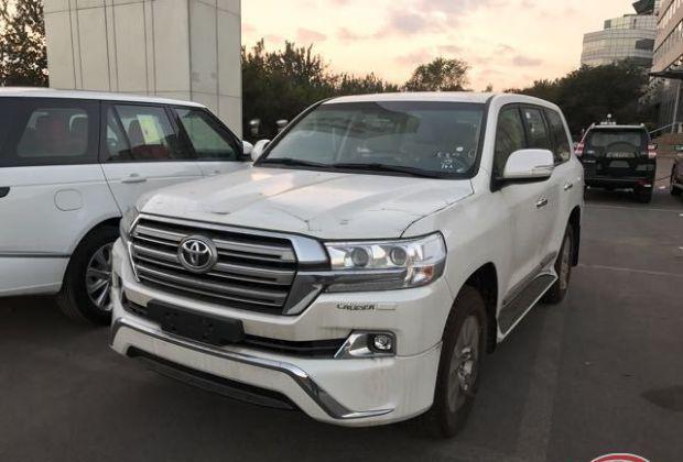 平行进口车：丰田酷路泽4600GXR 八气囊顶级V8越野车详解