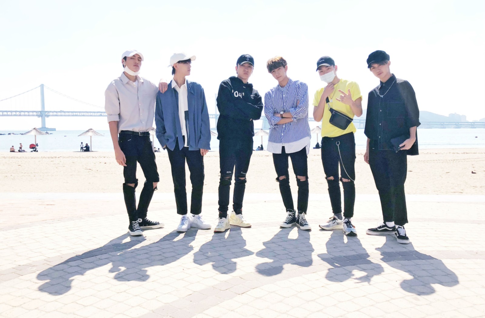 C.T.O男团出道四个月征服国际舞台 釜山表演嗨