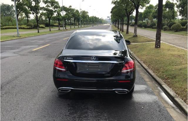 花54.8万落地奔驰E300L,看对眼奔驰的内饰,放