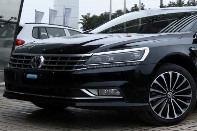 除了帕萨特，这款车开出去也很有面子，而且家用很方便！