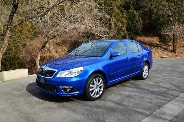 7W买3厢掀背版GTI值不值？漏油烧机油，升起底盘让你瑟瑟发抖！