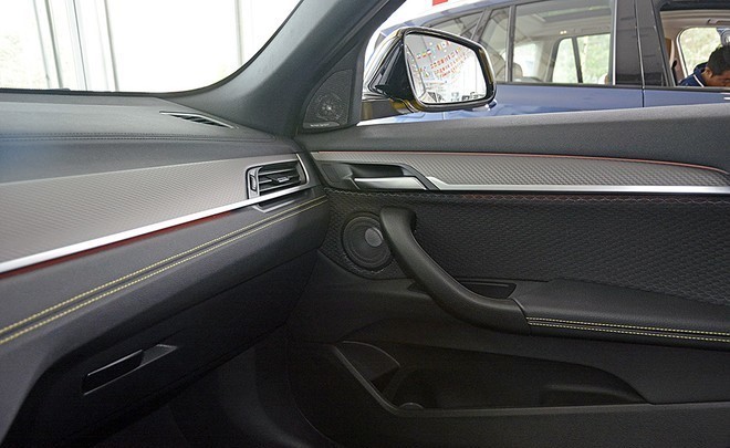 宝马X2 xDrive 5i 4S店实拍，与X1价格接近却是进口货