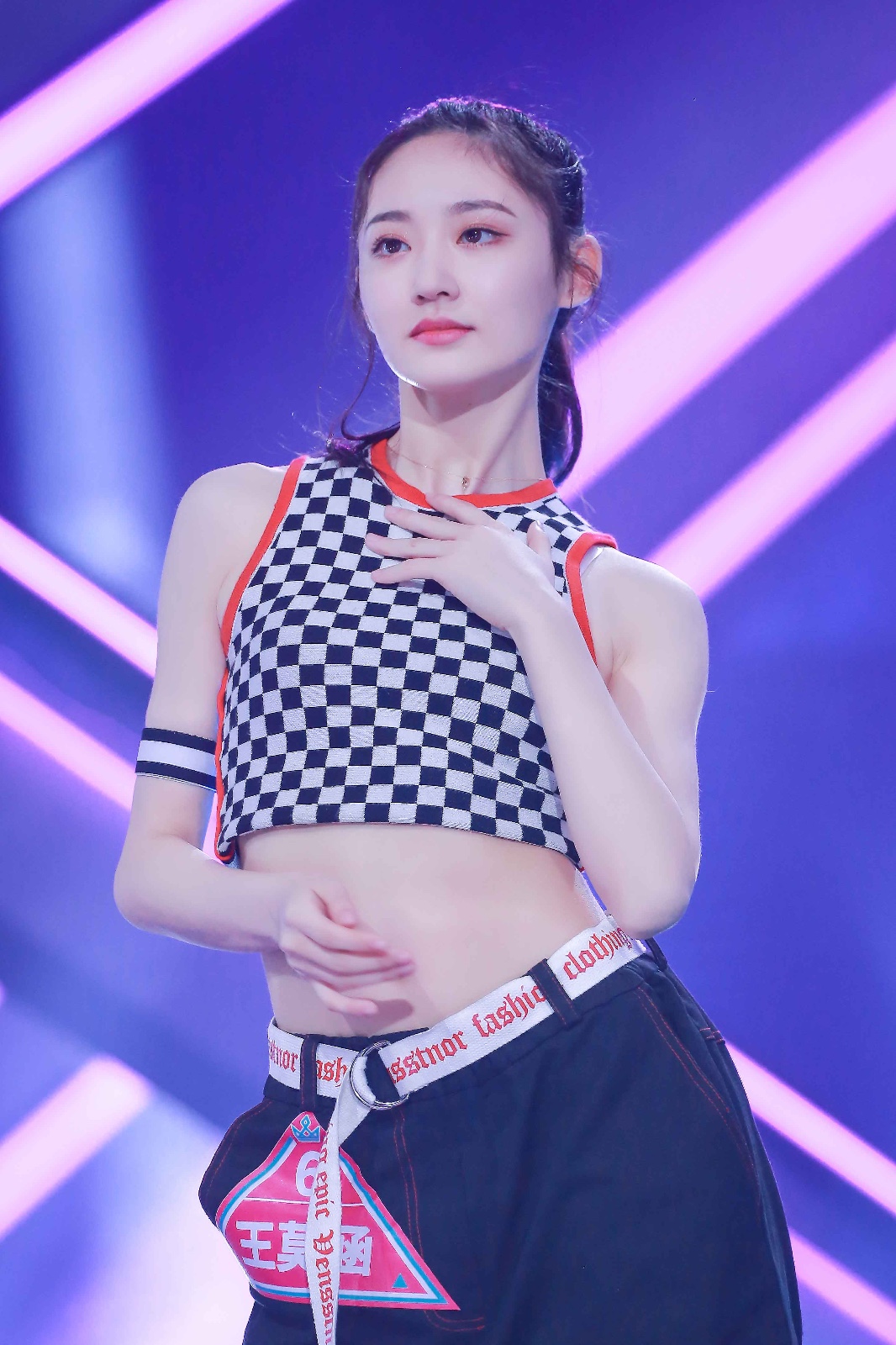 王莫涵《创造101》突破自我 首次挑战热舞性感开撩