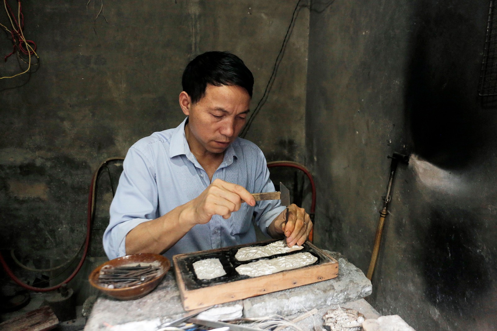 穿戴在身上的白银图腾 传承千年的苗族银饰