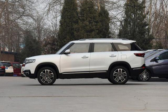 最大胆的国产车，卖10万却拥有150万的造型，开它出门需要勇气！