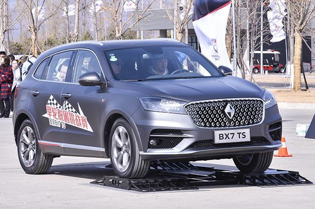 速递!新鲜的“30-50万中型SUV“资讯全在这，看我就够了