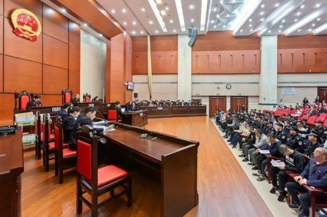 广州海珠法院公开开庭审理一起电信诈骗案