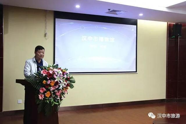 市博物馆馆长卢辉发言