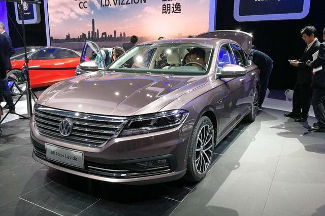 直击北京车展现场! 实拍“轿车销量王”——全新上汽大众新朗逸