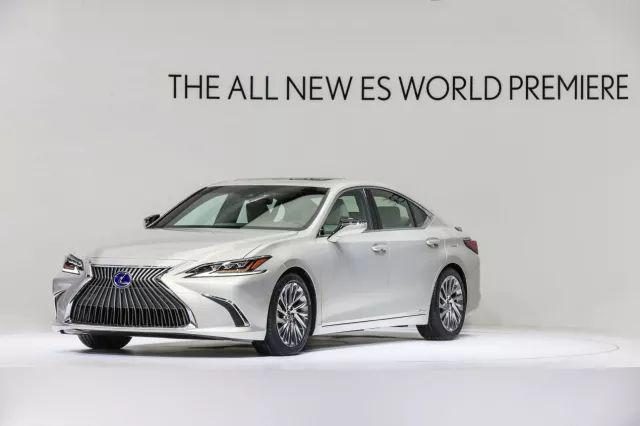 豪华惊艳的雷克萨斯ES北京车展首发，欲与BBA较高低