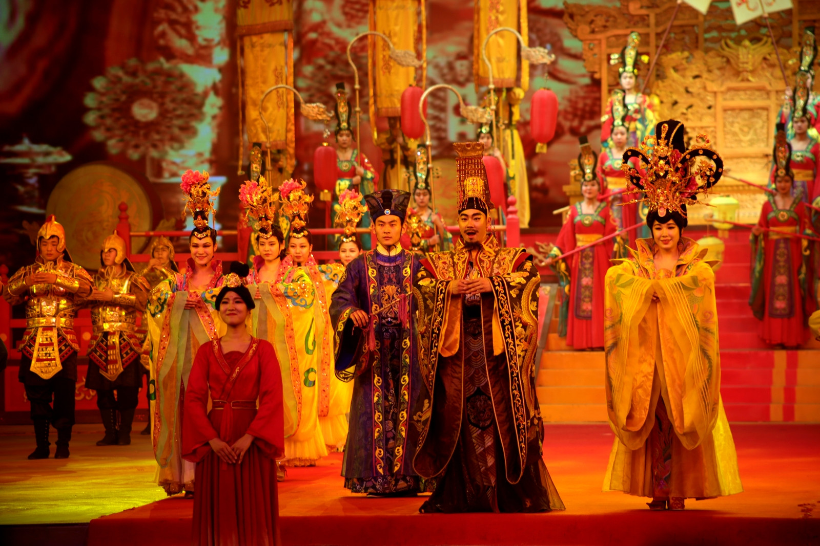 《驼铃传奇》秀:再现丝绸之路的艰辛与辉煌