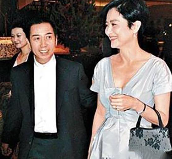 63岁林青霞被曝与邢李原离婚,丈夫在外有新欢