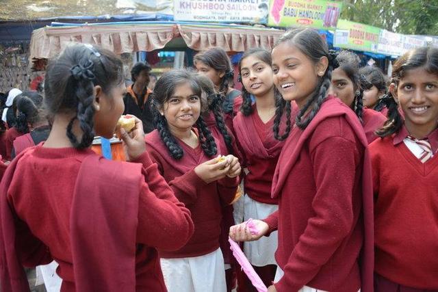 一个中国人的困惑:明明皮肤黑,为什么印度人都