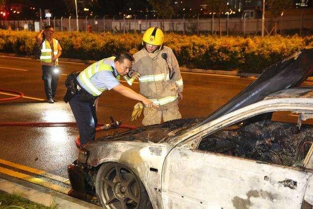 香港新义安黑帮内斗追砍纹身女,被袭一方烧30