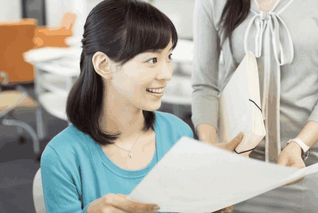 为何老板愿多花2000块钱招个新人,也不愿给辞