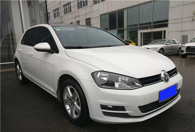 两厢车能卖到这个价格也只有大众高尔夫能够做到，感觉六代最好看