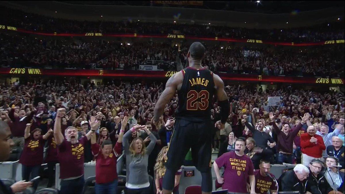 44分10板8助!詹姆斯绝杀步行者之后,跳上技术台说了什么?