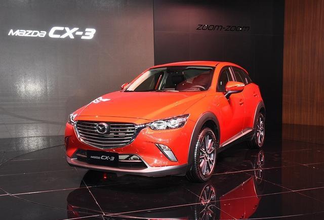 这款小型SUV全进口，魂动红比阿特兹还帅气，16万可买顶配！