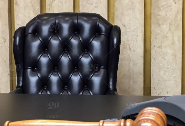 职工请病假,最低按基本工资发放吗?