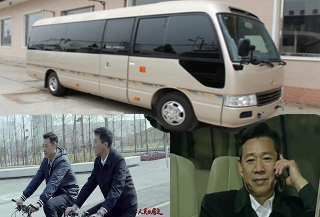 实拍10座丰田考斯特 领导出访首选座驾，车上下来的都非富即贵