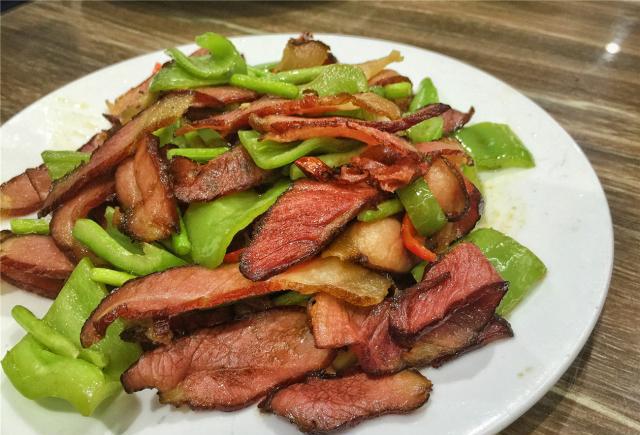 郑州这家川菜馆, 是住在东区的我跑西郊的唯一动力! !