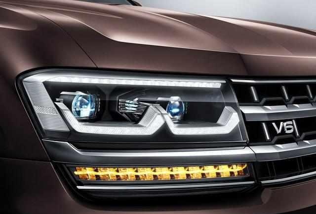 上市就加价却遭到哄抢, 当天卖出1800辆, 车标国人最爱!