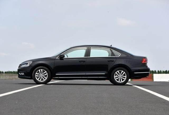 被迈腾比下去后，卖17万却无人问津，曾经也是中级车销量王！