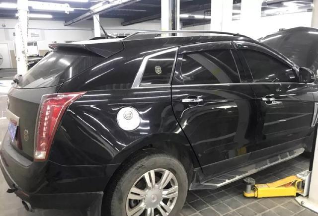 小伙花10万买了辆凯迪拉克SRX,隔天车商找到他:15万买你这辆车