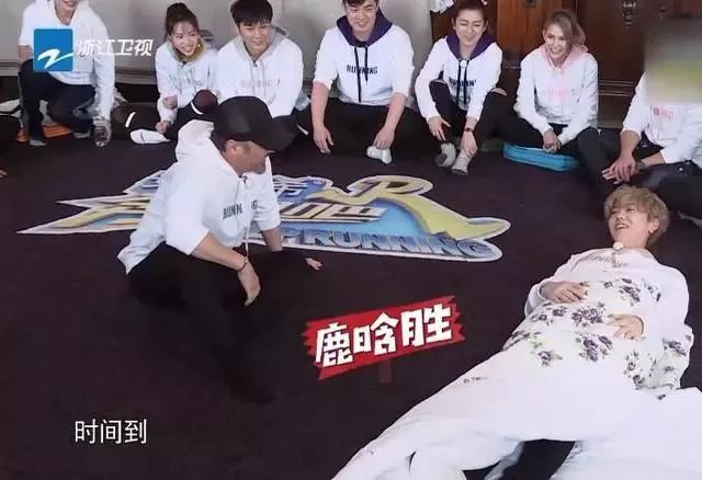 ӳضBabyŰˣϾȻж㾵ͷķϵң