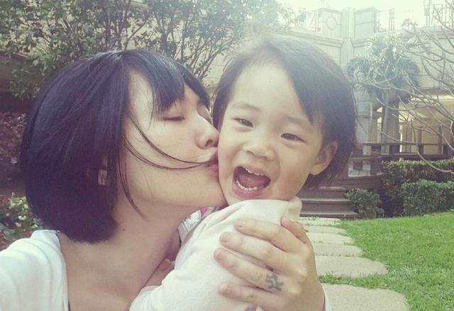 为什么女明星都喜欢选择剖腹产?顺产对宝宝不