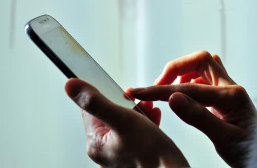 90后在公司微信群连抢3个红包,下班前看到公司