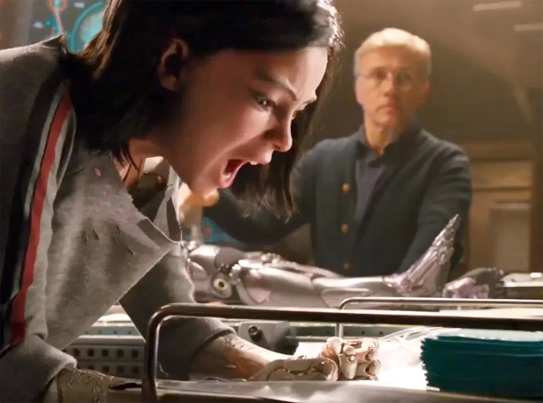 卡梅隆20年的“梦中女神”《阿丽塔:战斗天使》全解析