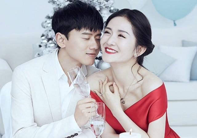 张杰谢娜婚纱照_张杰谢娜婚纱照全部