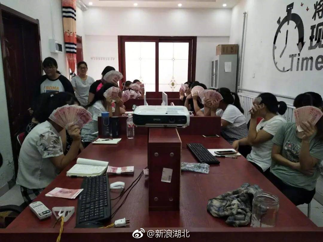 村姑教你如何制造爆款!农妇追热剧写10万+文案