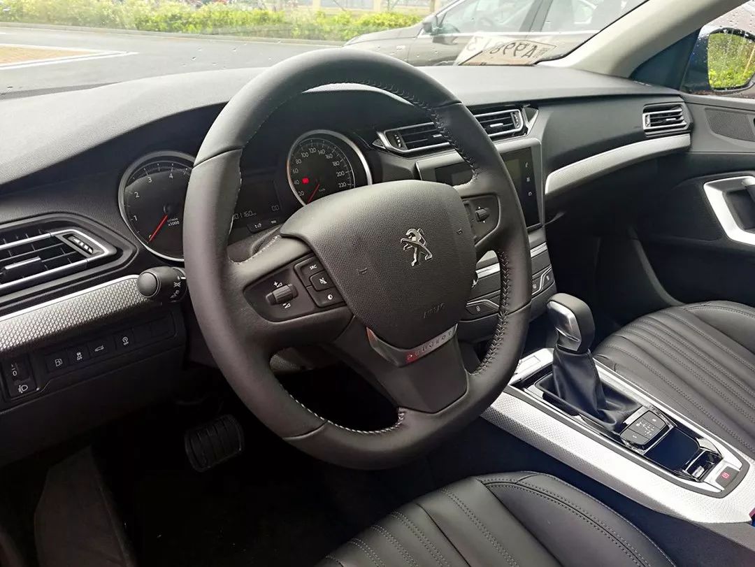 墨哥试车 | 新款东风标致408有哪些优点和缺点