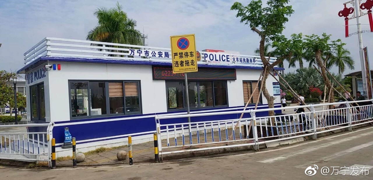 5分钟搞定港澳台通行证签注 我市第一台自助签