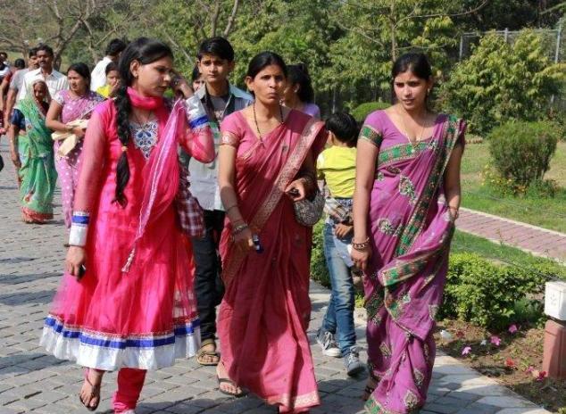 印度女孩来中国旅游后不想回去: 这里最安全, 不