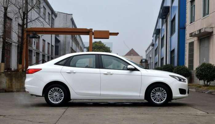 曾经10万与朗逸死磕, 如今降至6万起销量完胜捷达, 桑塔纳心已凉