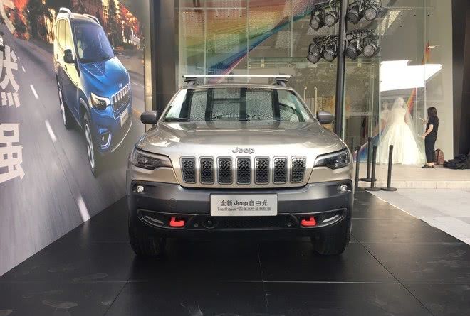新款Jeep自由光发布 2.0T引擎取代2.4L