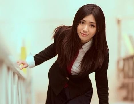 中男内地自由艺人:胡辰