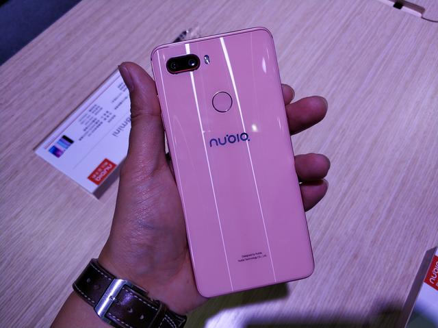 千元机标配NFC:5.2寸单手小屏手机降价促销