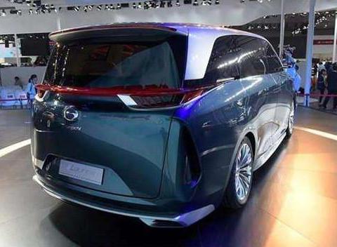 国产最强的MVP，档次不输埃尔法，只因价格被消费者吐槽